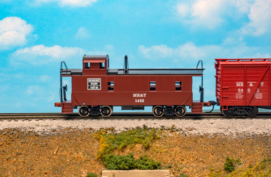 Milwaukee, Racine & Troy HO Scale Steel Cupola Caboose - Road Number 1423